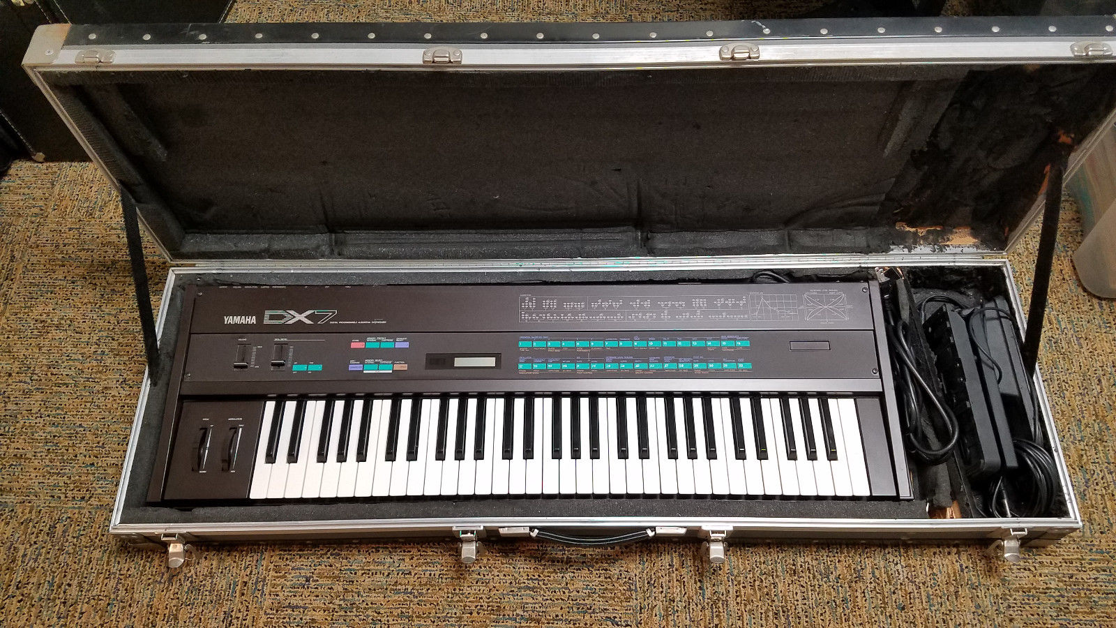 Yamaha dx. Yamaha dx7. Синтезатор Yamaha dx7. Yamaha dx7 1983. Korg dx7.