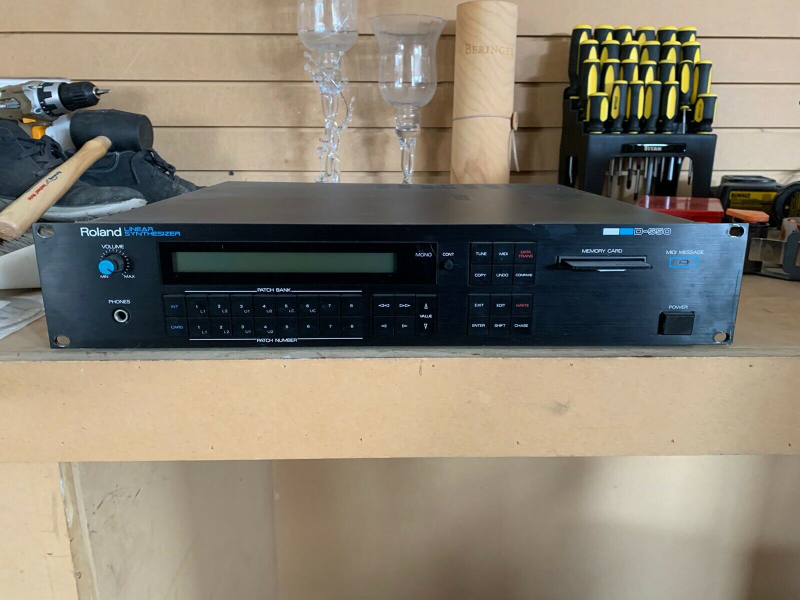 D 550 Synthfind